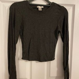 Dark gray long sleeve crop top